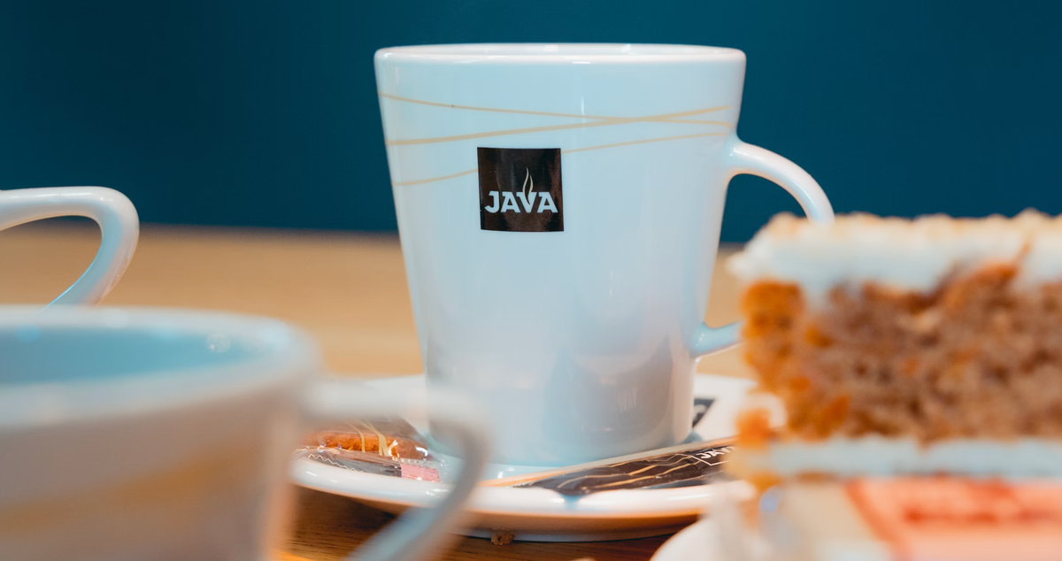 Building a simple console app with a database integration in Java